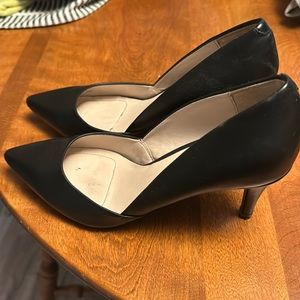 Reaction by Kenneth Cole so Savvy pumps size 8 M